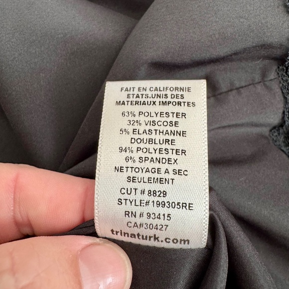 Trina Turk Shinrin Black V-Neck Cape Dress Women's Size 6 - Picture 10 of 11